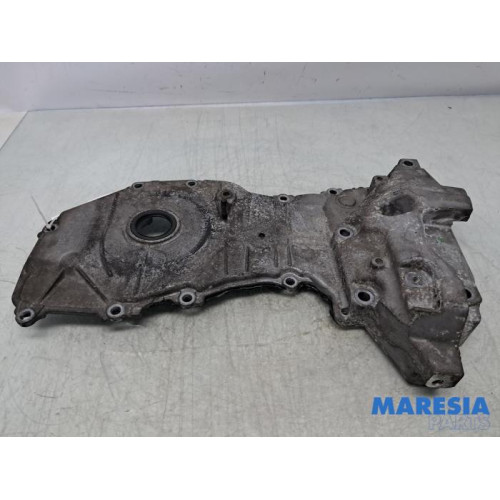 Renault - Megane - Couvercle de distribution