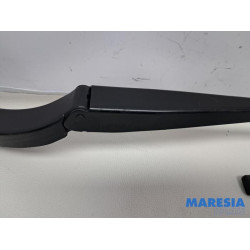 Renault - Trafic - Front wiper arm