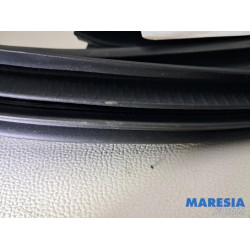 Renault - Trafic - Joint caoutchouc portière 2portes droite