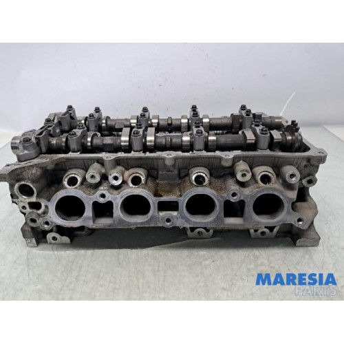 Renault - Megane - Cylinder head