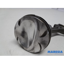 Renault - Megane - Zuiger