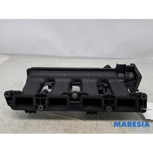 Renault - Megane - Inlaatspruitstuk