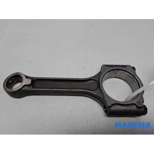 Renault - Megane - Drijfstang