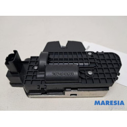 Citroen - C3 - Tailgate lock mechanism