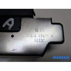 Citroen - C3 - Tailgate lock mechanism
