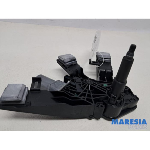 Peugeot - 308 - Scheibenwischermotor hinten