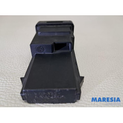 Peugeot - 308 - Kaartlezer (slot)