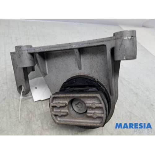 Fiat - 500 - Engine mount