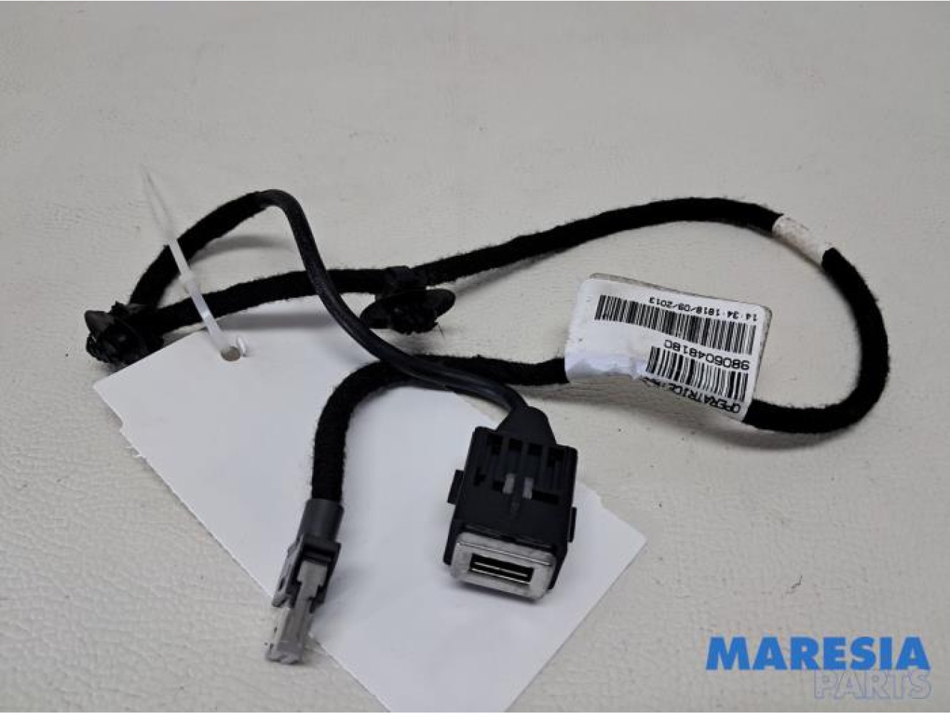 Peugeot - 308 - USB stekker