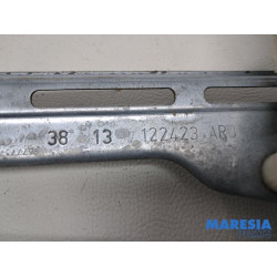 Peugeot - 308 - Rear door window mechanism 4-door, right