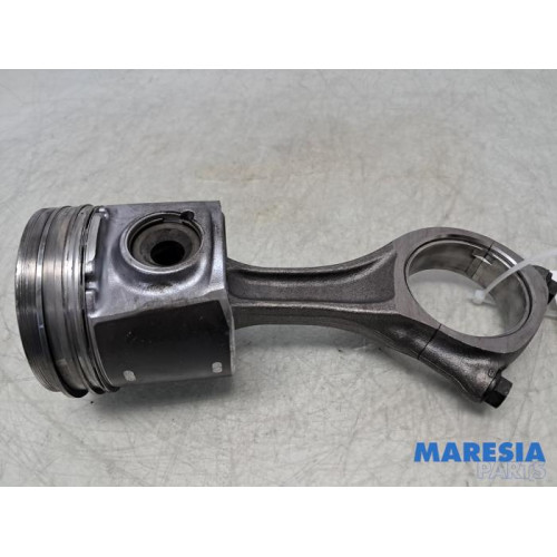 Fiat - Ducato - Connecting rod