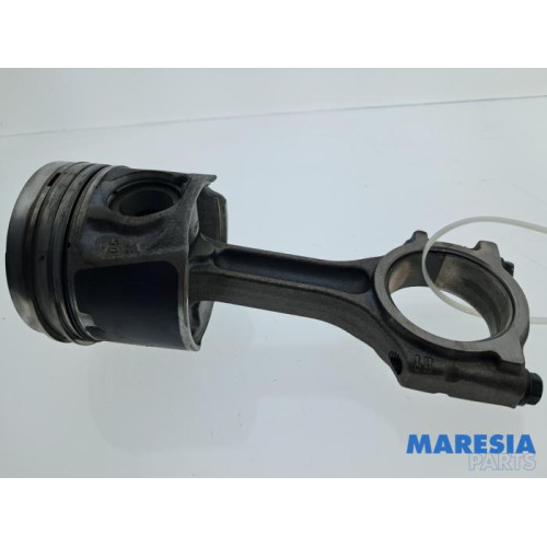 Nissan - NV300 - Drijfstang