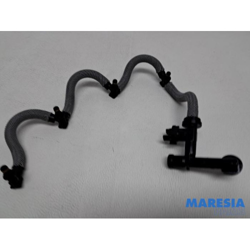 Nissan - NV300 - Brandstof retourleiding