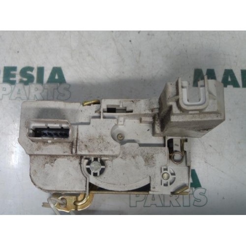 Peugeot - 307 - Rear door mechanism 4-door, right