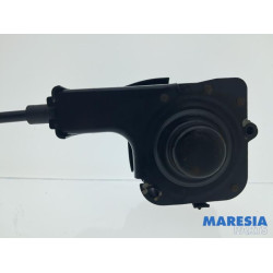 Citroen - C4 Picasso - Spare wheel lift mechanism