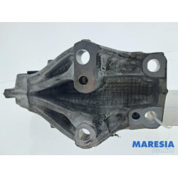 Citroen - C4 Picasso - Engine mount