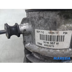 Citroen - C4 Picasso - Pompe direction assistée