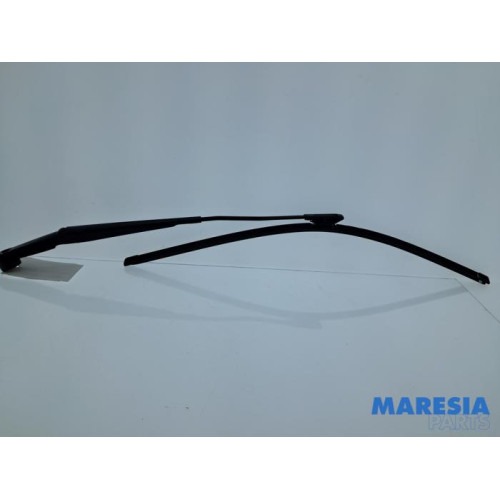 Citroen - C4 Picasso - Front wiper arm
