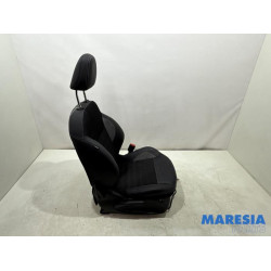 Peugeot - 2008 - Sitz rechts