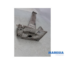 Citroen - Berlingo - Front wishbone support, right