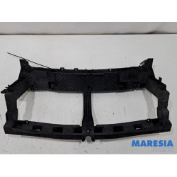 Renault - Trafic - Frontpaneel