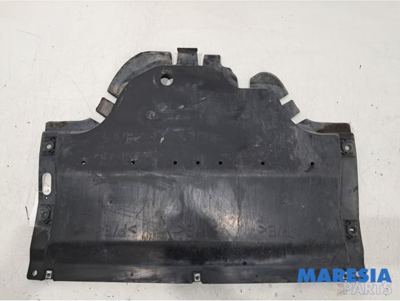 Renault - Trafic - Engine protection panel