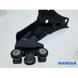 Citroen - Berlingo - Schuifdeurrol rechts