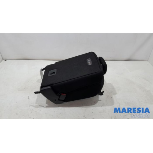 Peugeot - 308 - Rear seat