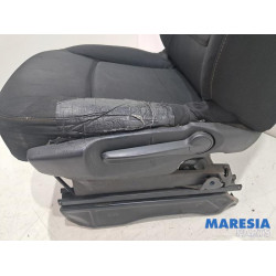 Renault - Trafic - Seat, left