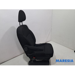 Renault - Trafic - Seat, left