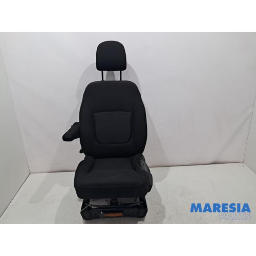 Renault - Trafic - Sitz links