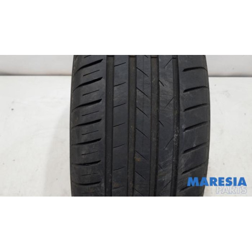 Peugeot - 2008 - Tyre