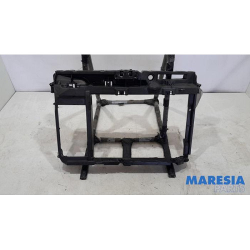 Peugeot - 208 - Frontpaneel