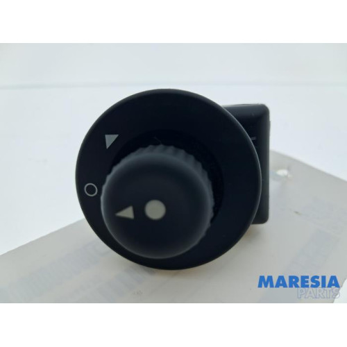 Citroen - Berlingo - Mirror switch