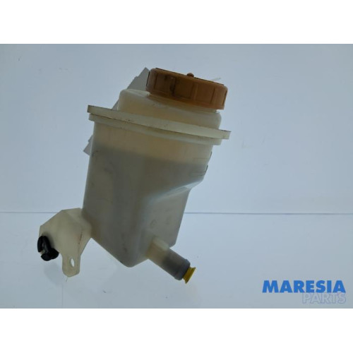 Opel - Combo - Power steering fluid reservoir