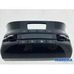 Peugeot - 2008 - Kachel Bedieningspaneel