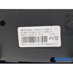 Peugeot - 2008 - Kachel Bedieningspaneel