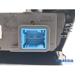 Peugeot - 2008 - Kachel Bedieningspaneel