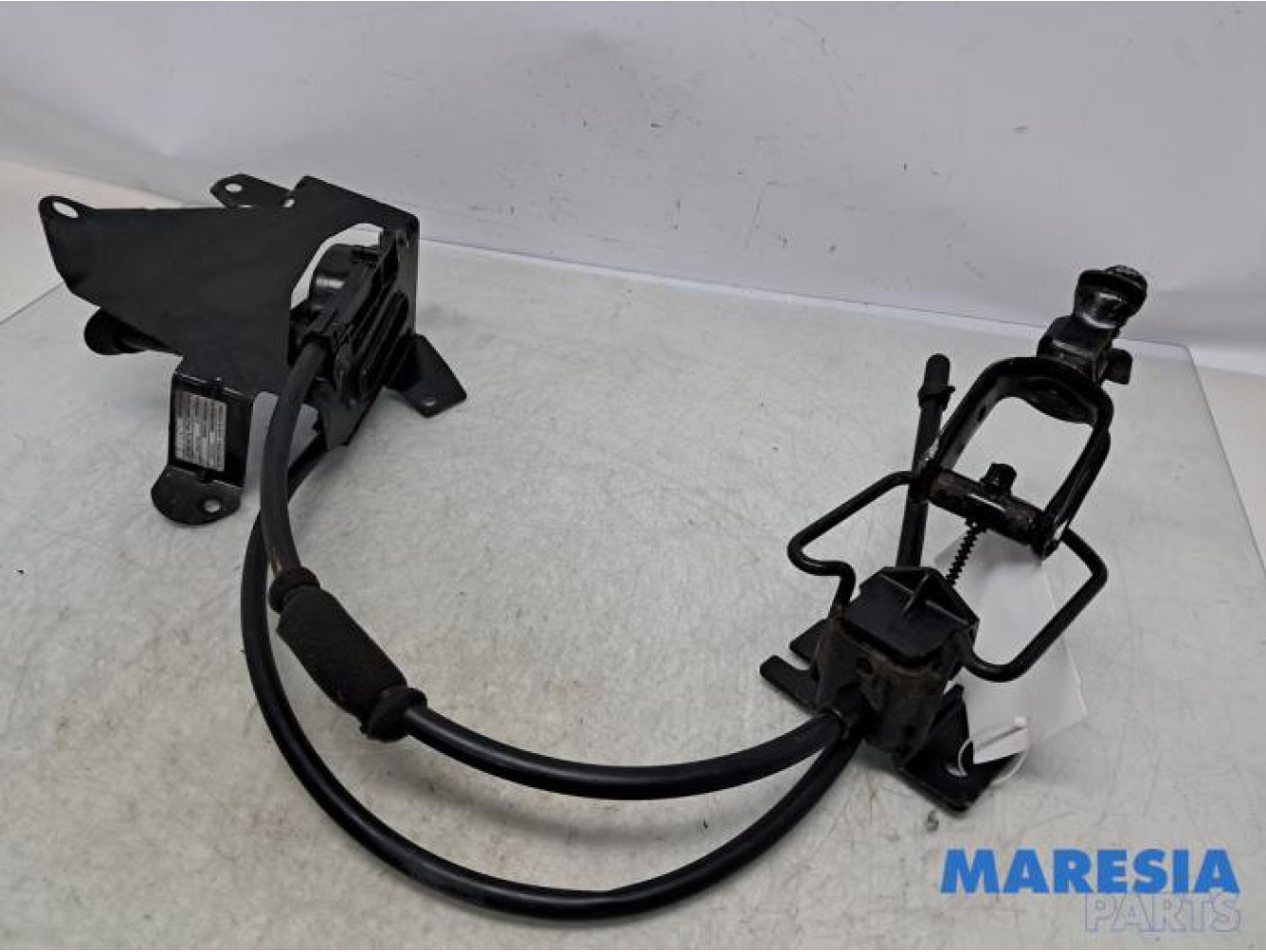 Opel - Combo - Hebemachanik Reserverad