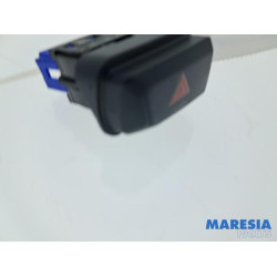 Peugeot - 2008 - Commutateur éclairage d'urgence