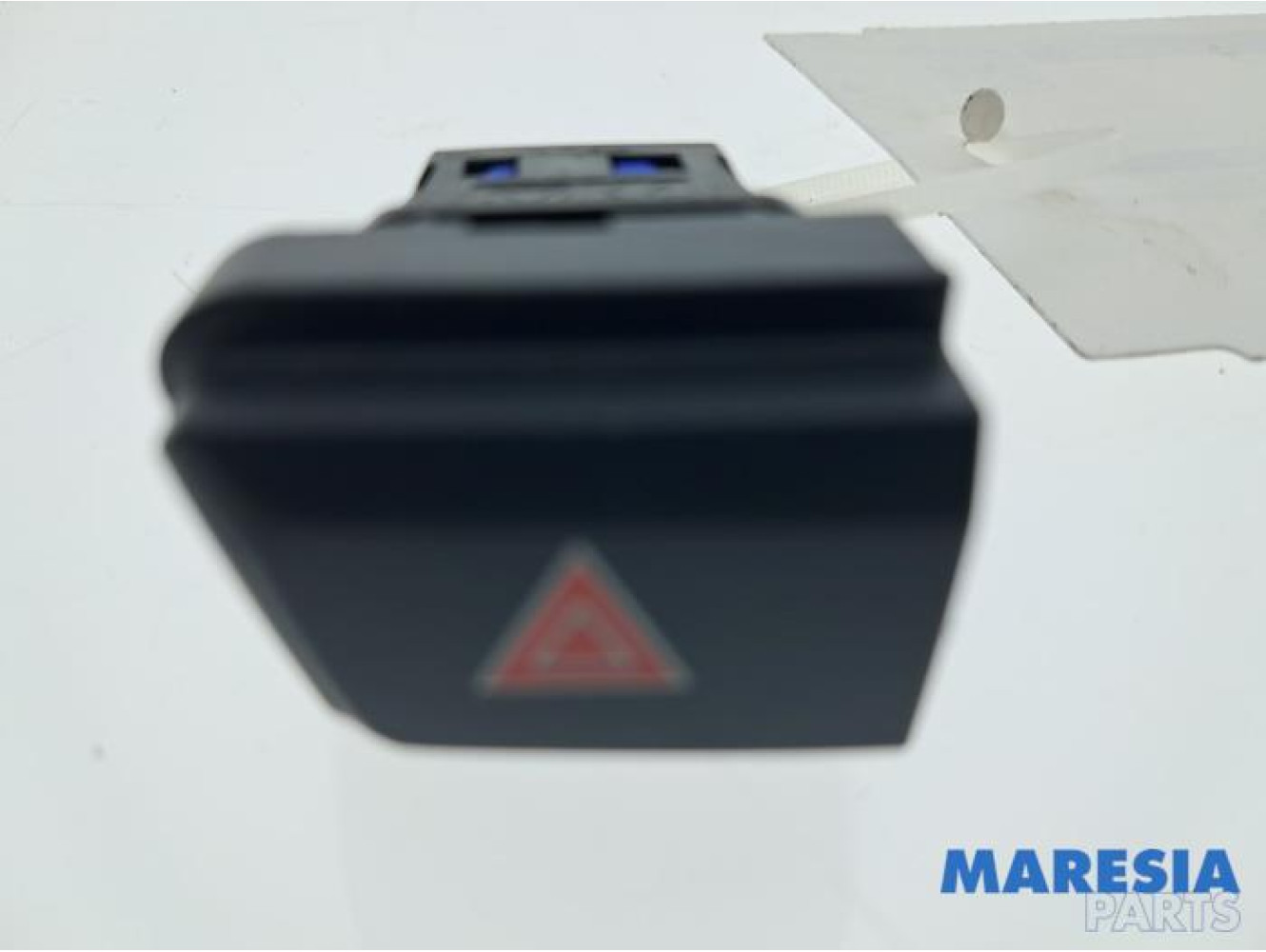 Peugeot - 2008 - Commutateur éclairage d'urgence