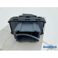 Peugeot - 2008 - Sunroof switch