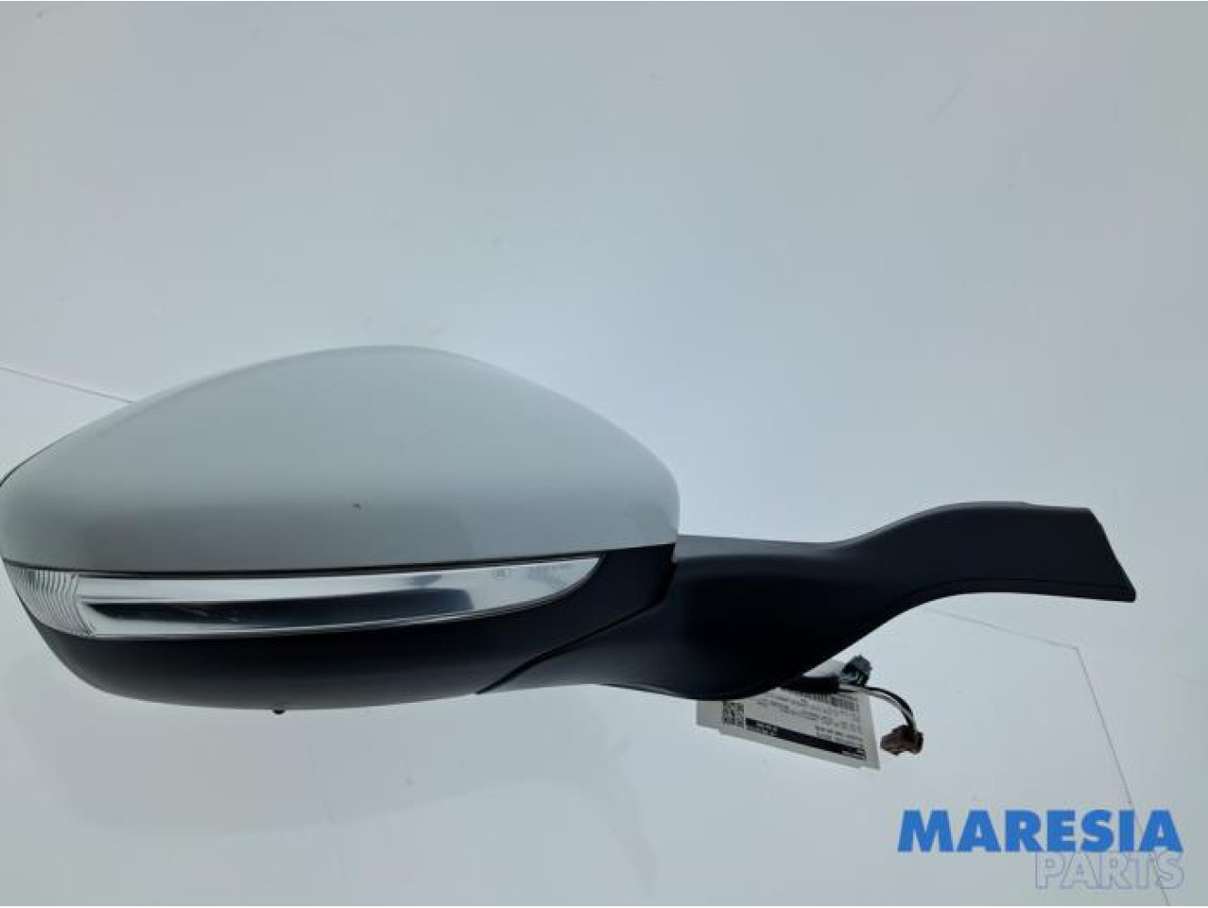 Peugeot - 2008 - Wing mirror, right