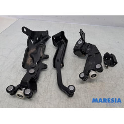 Opel - Combo - Schuifdeurrol rechts