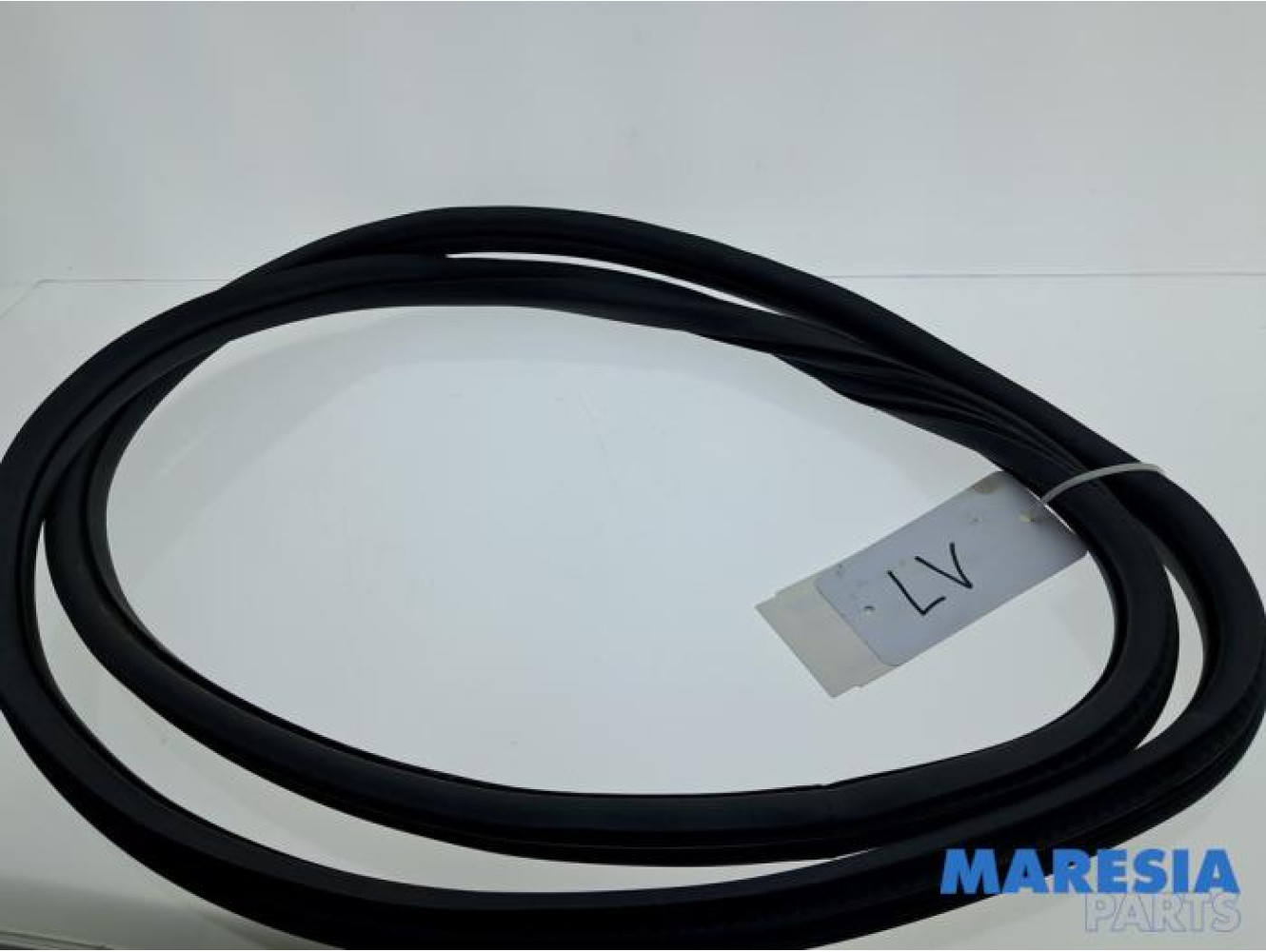 Peugeot - 2008 - Front door seal 4-door, left