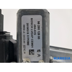 Peugeot - 2008 - Window mechanism 4-door, front left