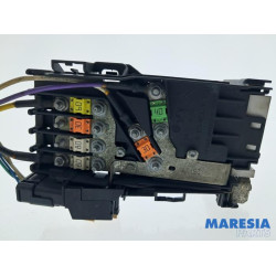 Citroen - C4 Picasso - Fuse box