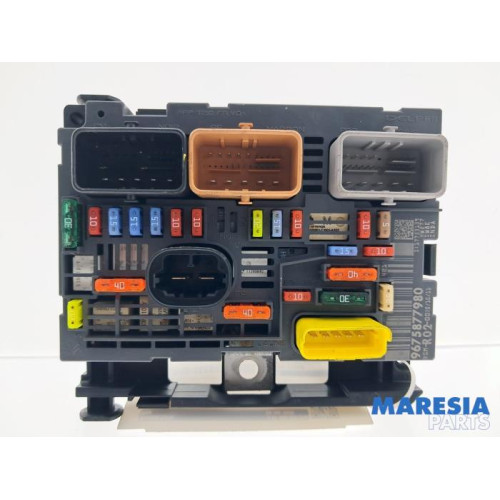 Citroen - C4 Picasso - Fuse box