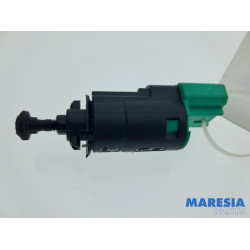Citroen - C4 Picasso - Brake light switch