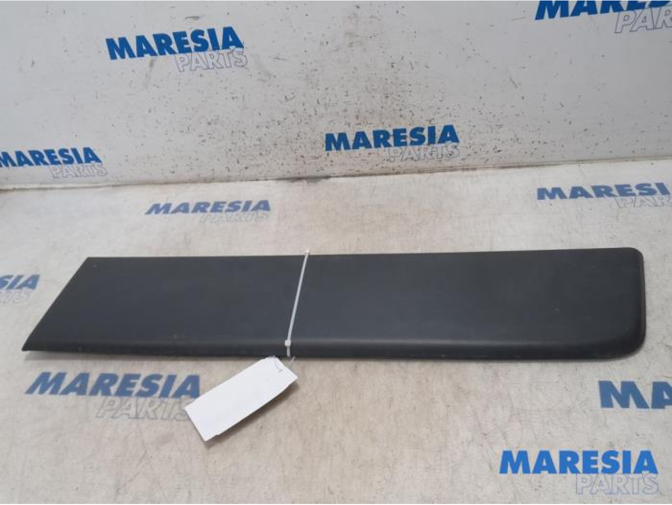 Fiat - Ducato - Zierleiste